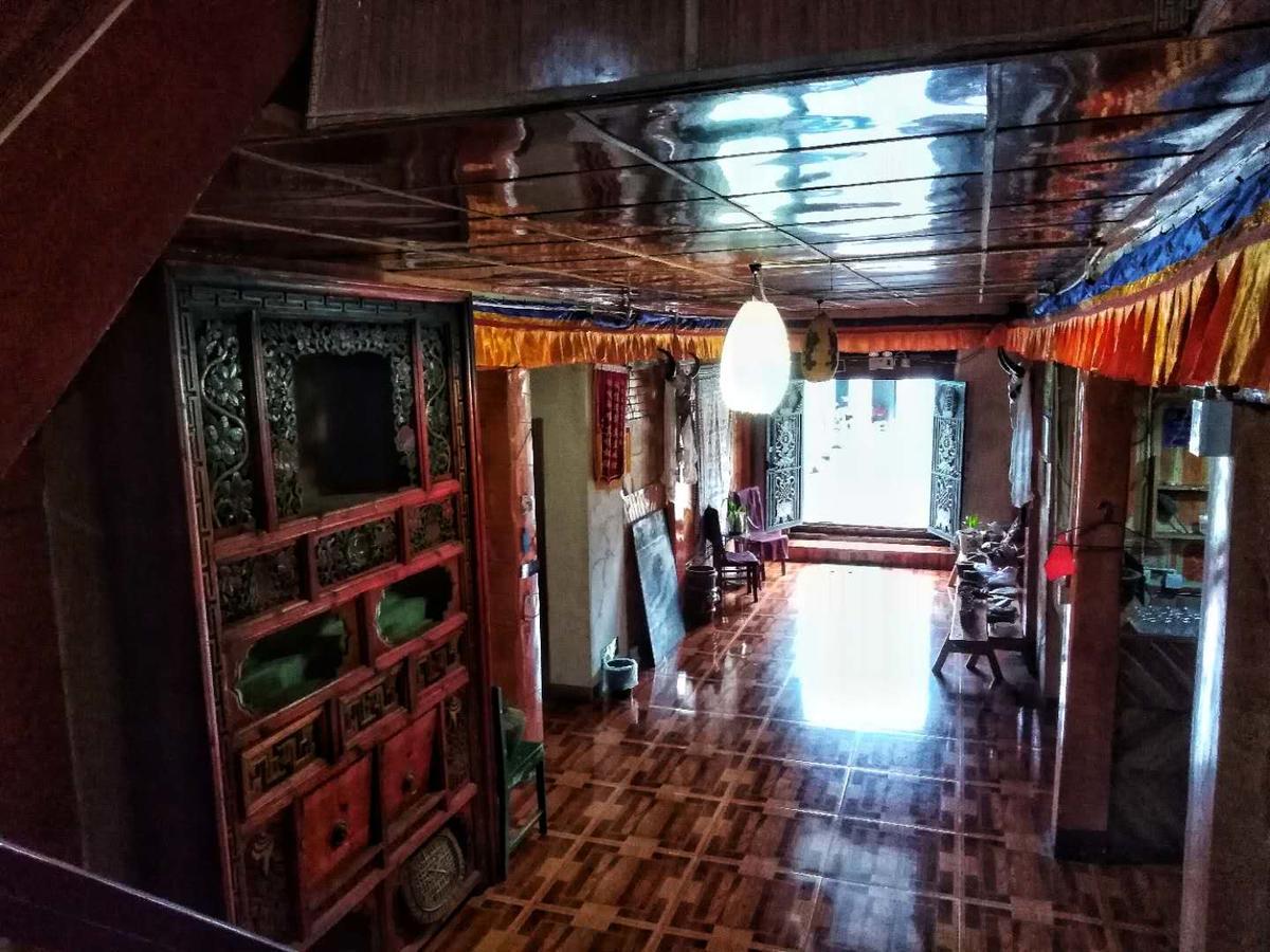 Zishuo Zihua Guest House Daocheng Exteriör bild