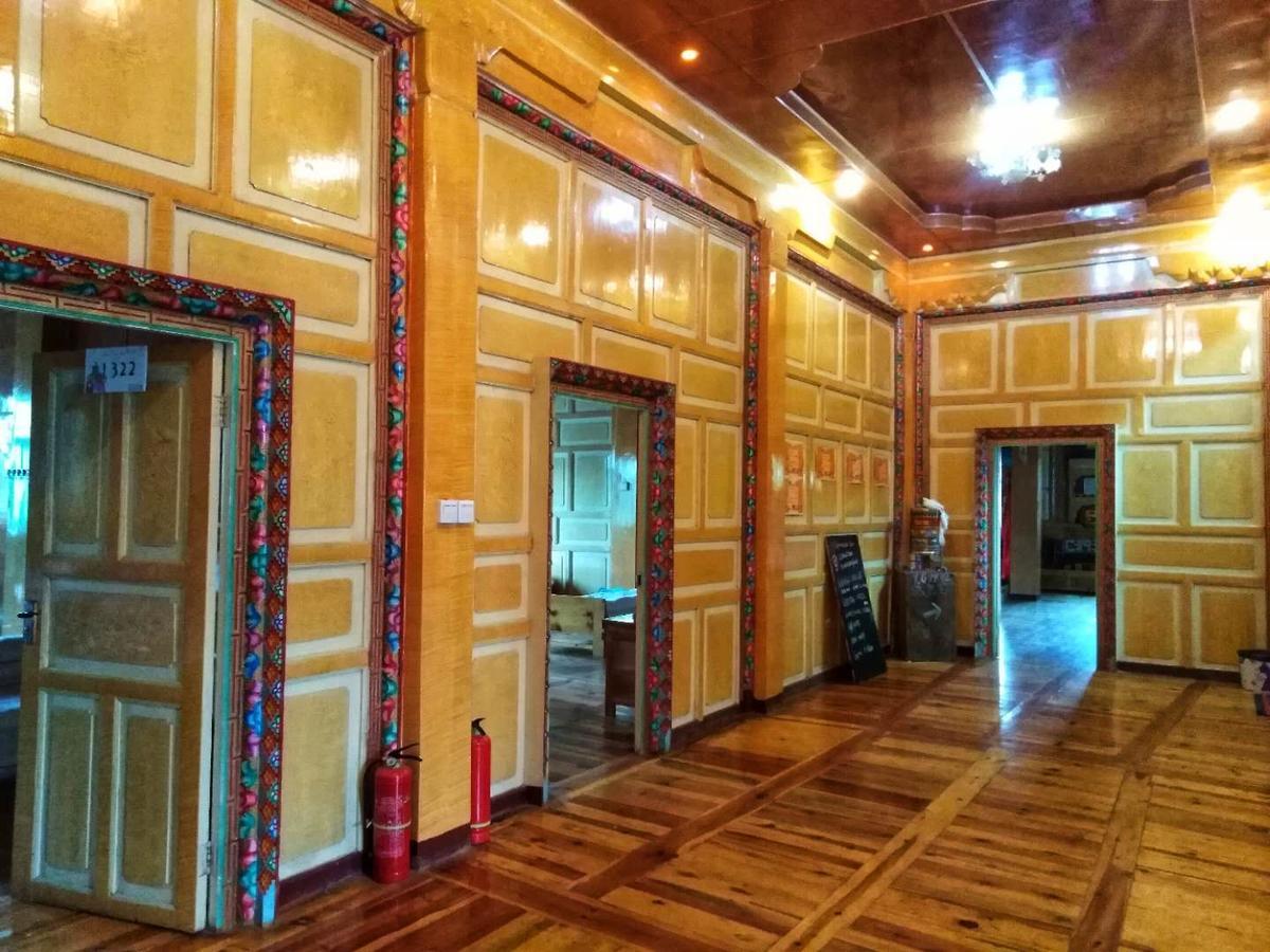 Zishuo Zihua Guest House Daocheng Exteriör bild