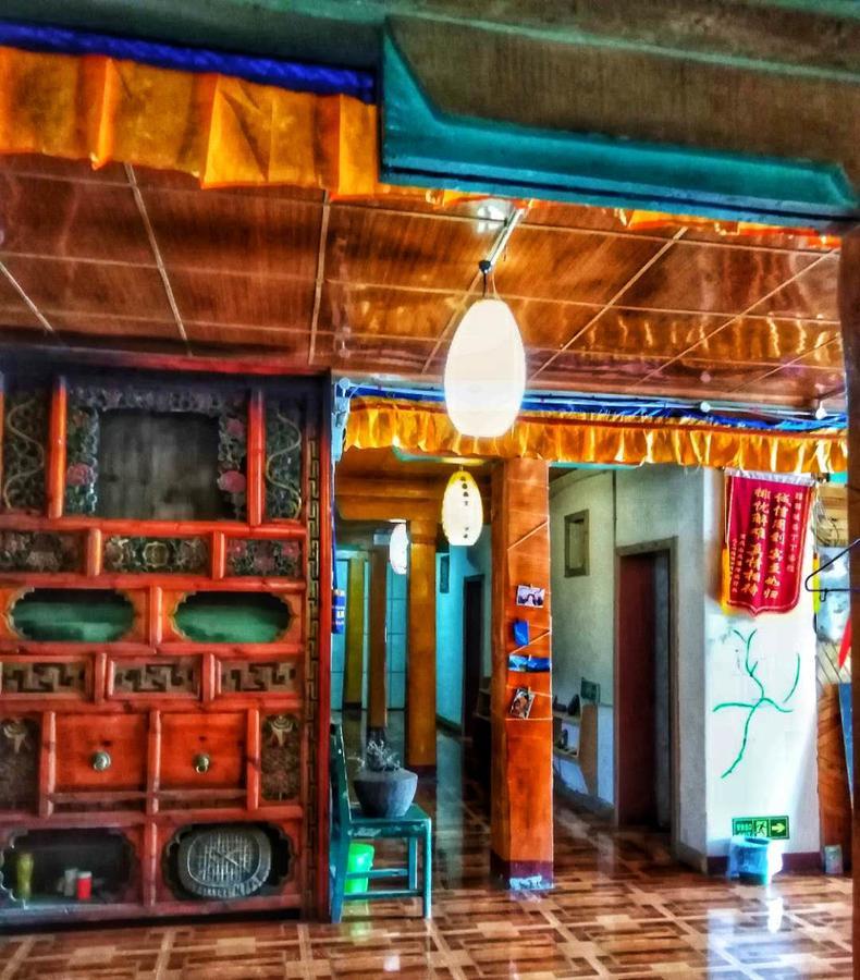 Zishuo Zihua Guest House Daocheng Exteriör bild